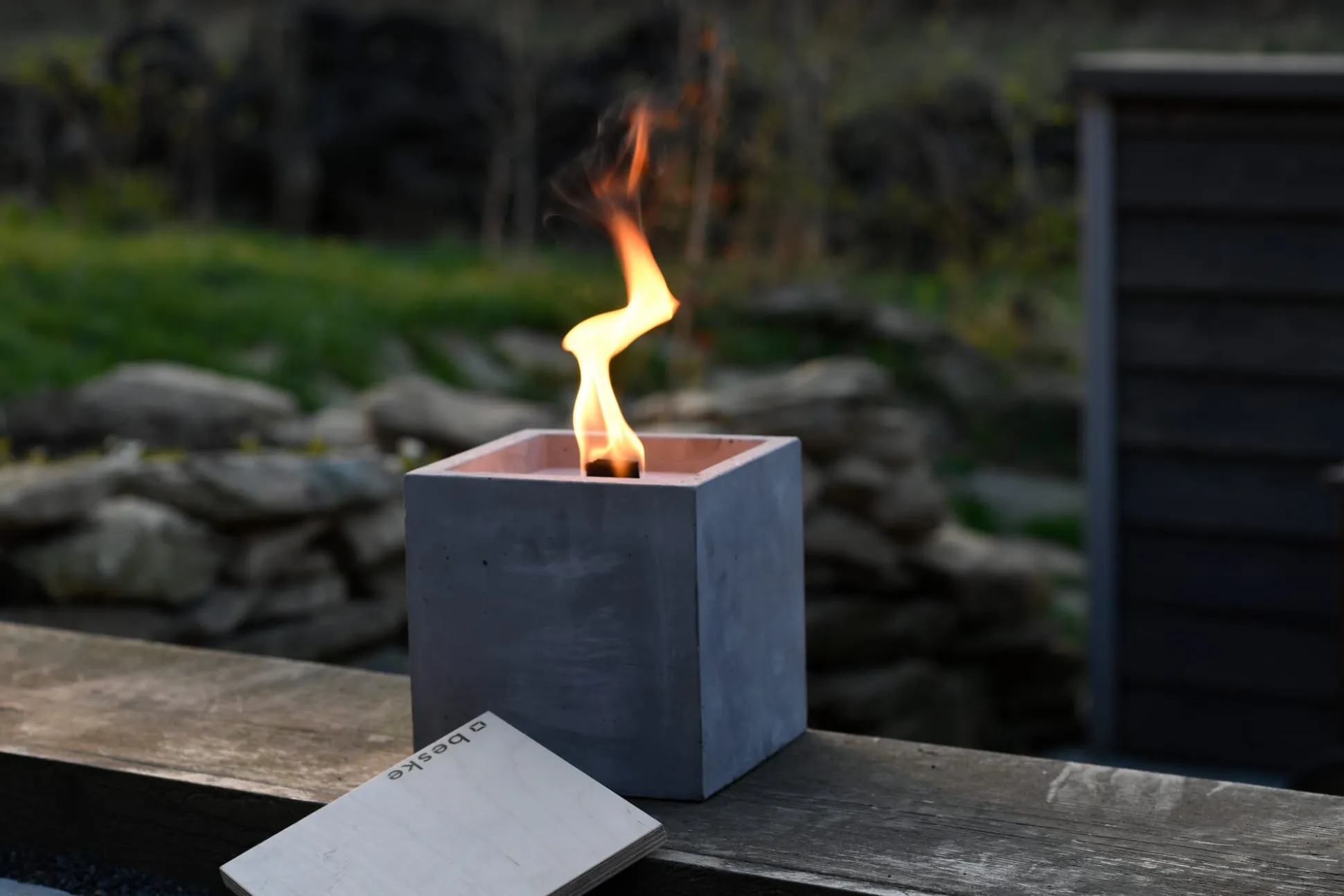 Betonfeuer Würfel