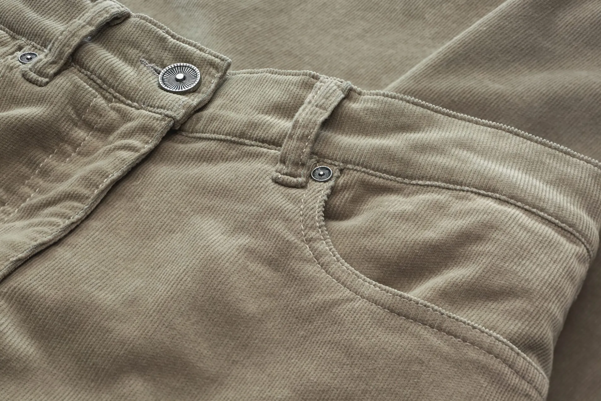 Damen-Cordhose schmales Bein