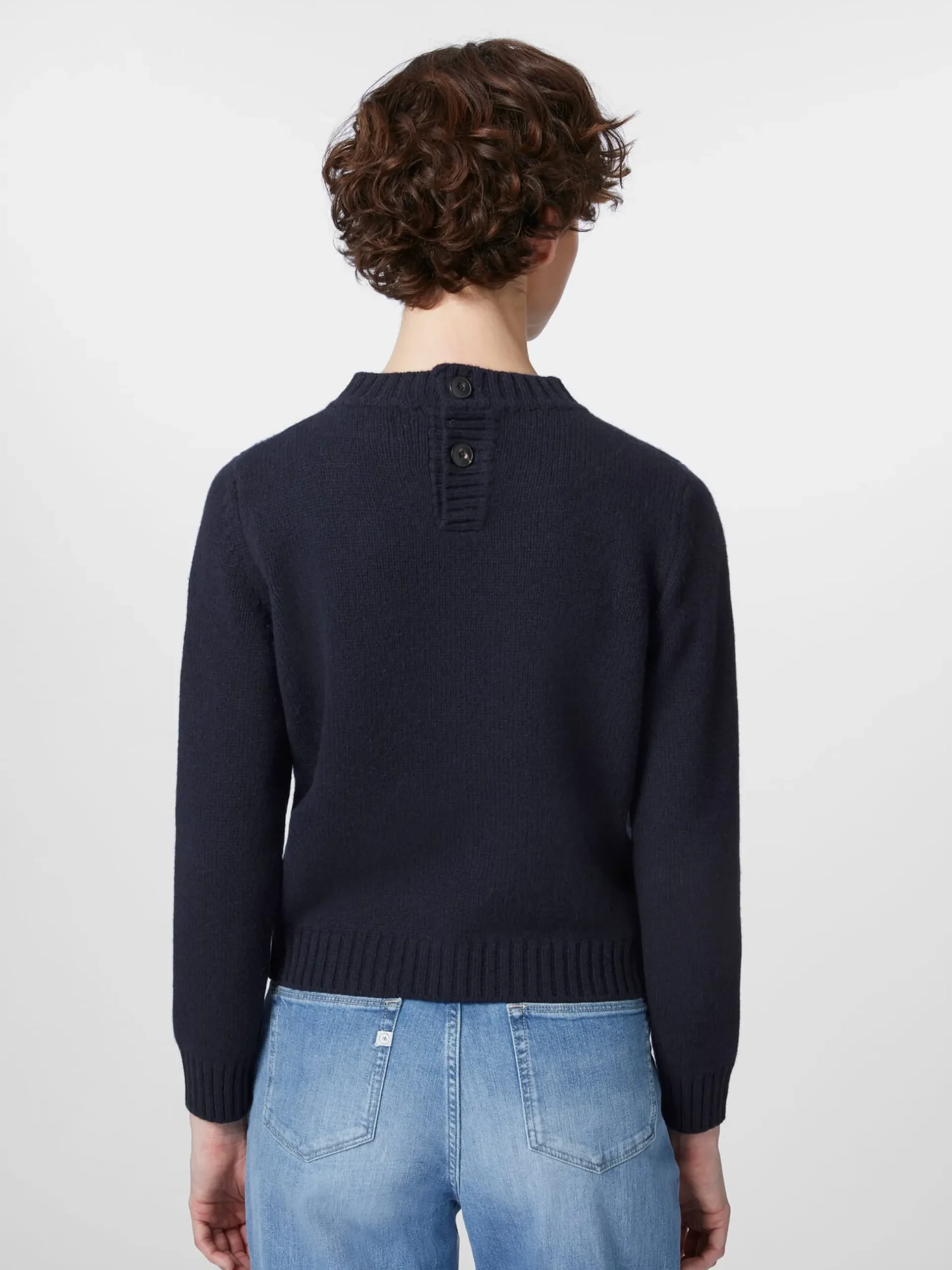 Damenpullover mit Knopfleiste
