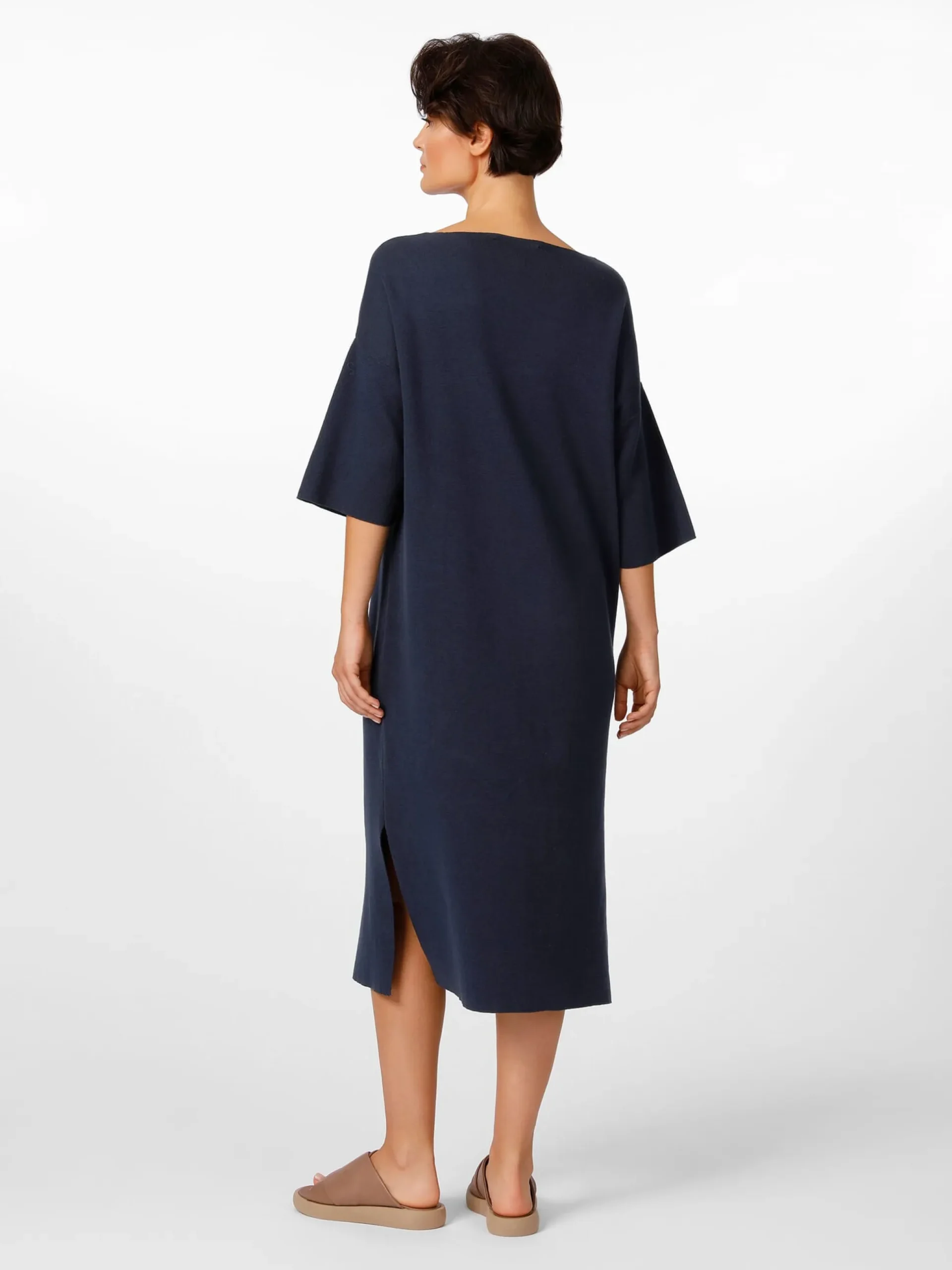 Damen-Strickkleid V-Ausschnitt