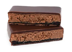 Ganache-Schokolade „Herr Nougat und Frau Sauerkirsch“