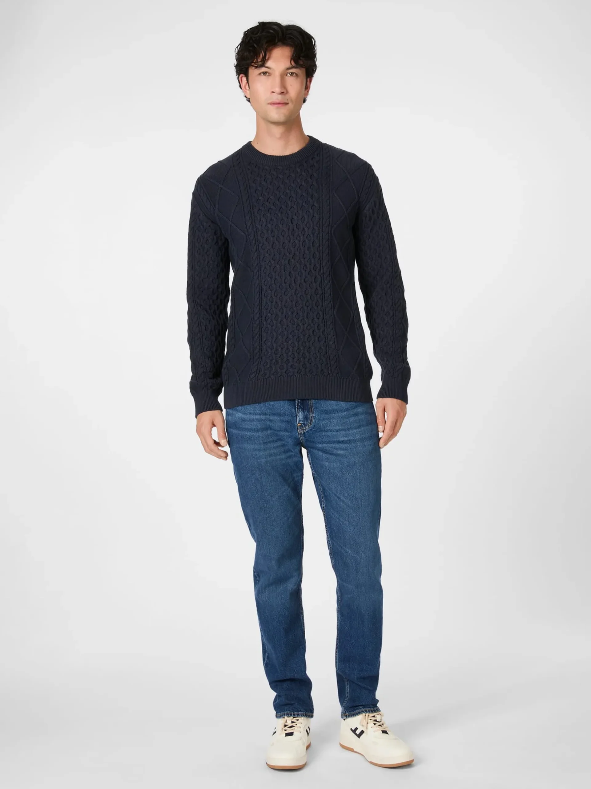 Herrenpullover Aranmuster