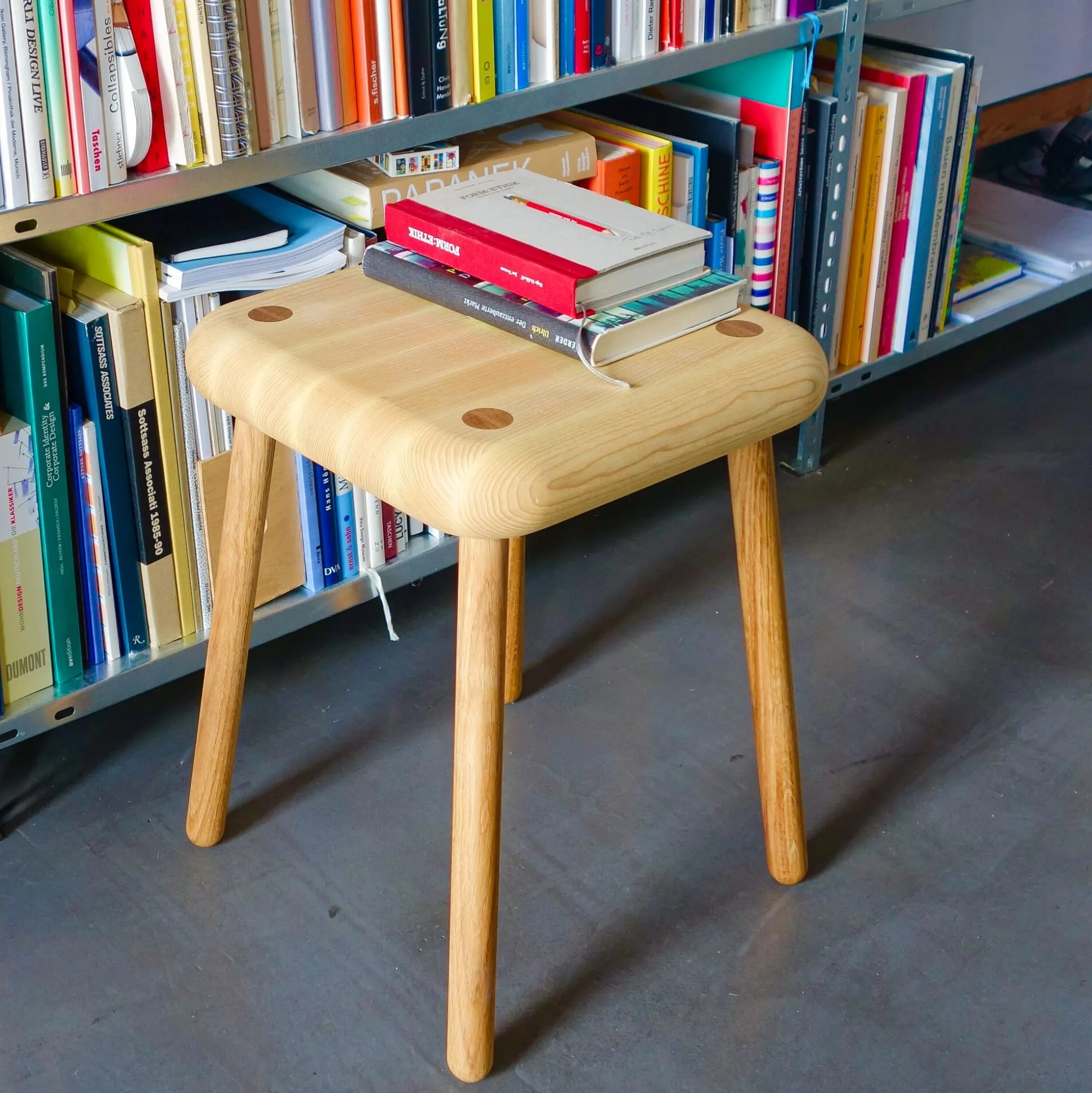 Hocker Eschen- und Eichenholz