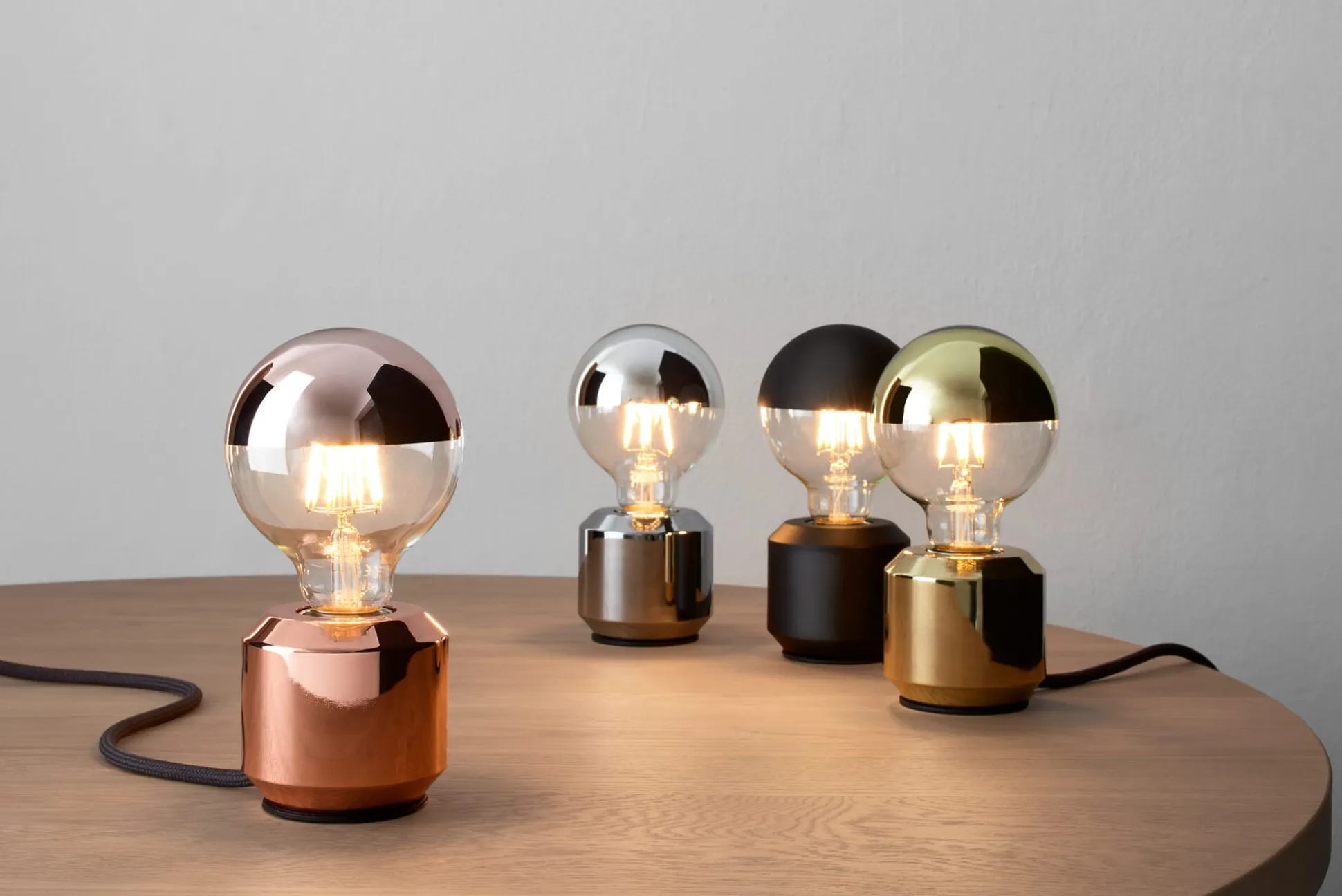 LED-Kopfspiegellampe Globe, Schwarz
