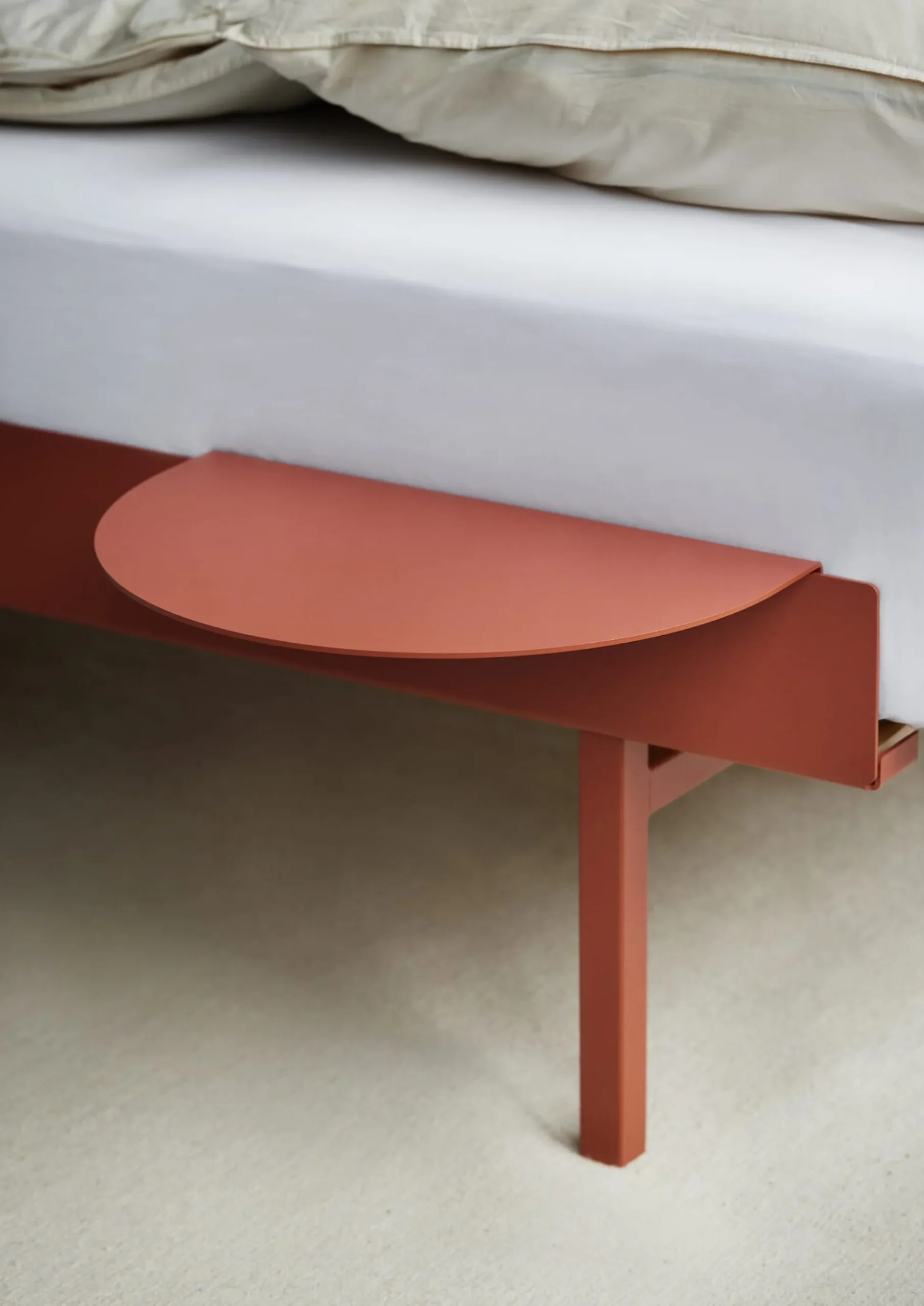 Nachttisch zu Bett 90–180