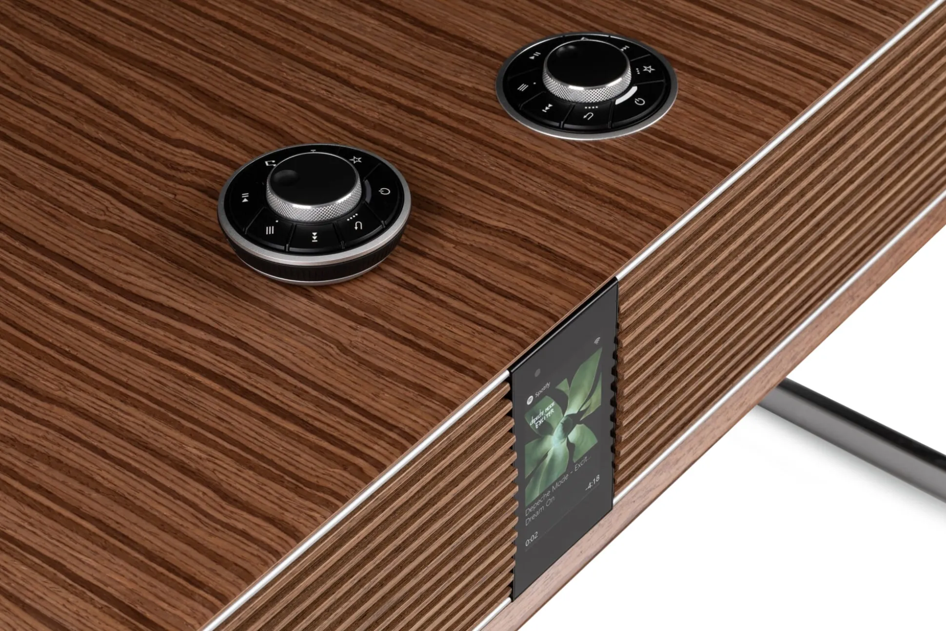 Ruark Audio R810