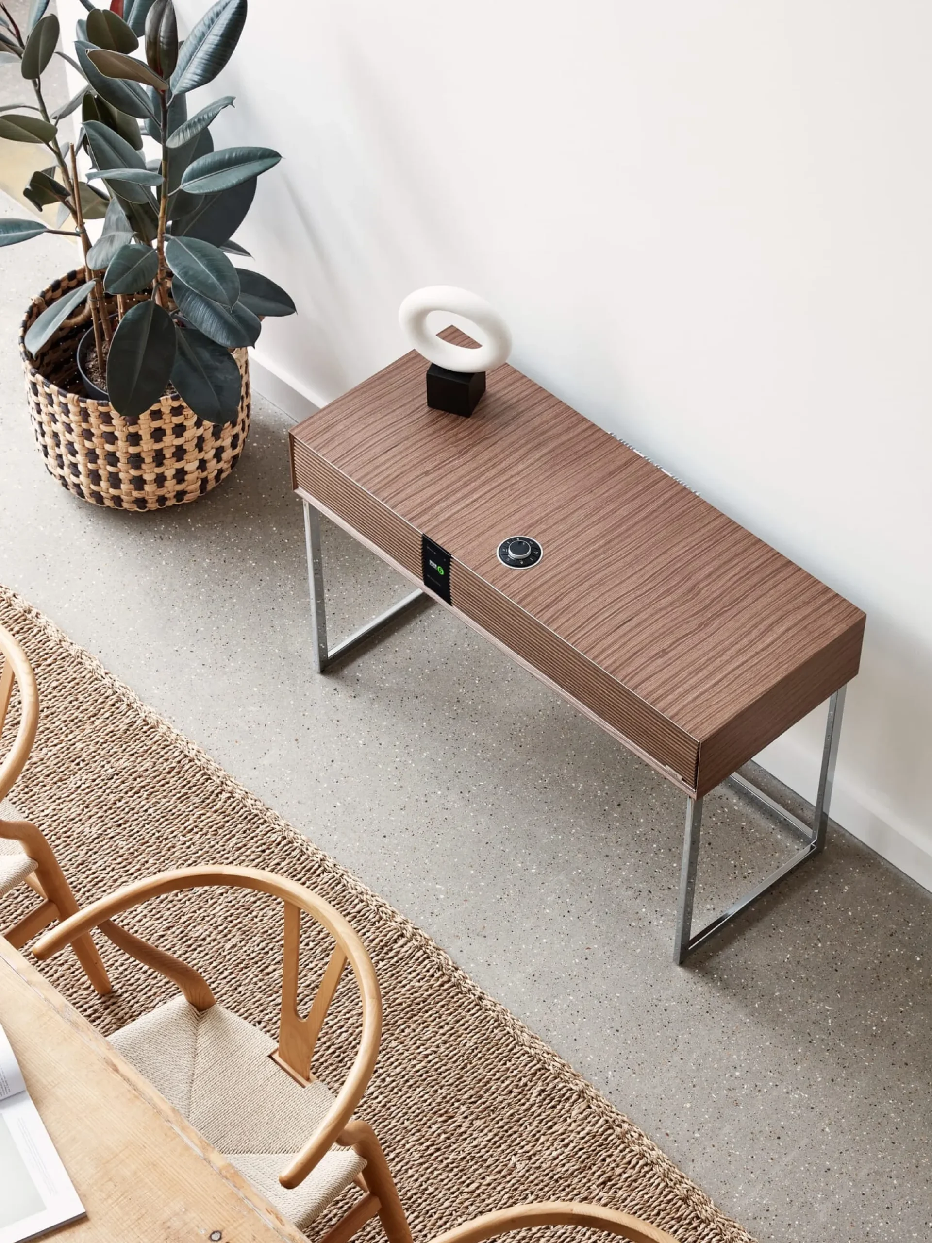 Ruark Audio R810