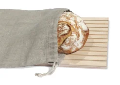 Schneidbrett mit Brotbeutel
